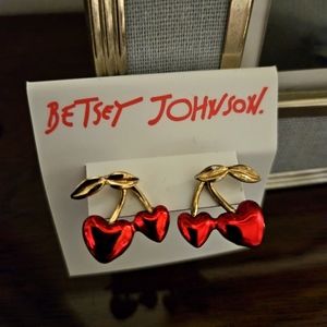BETSEY JOHNSON EARRINGS  - 🍒